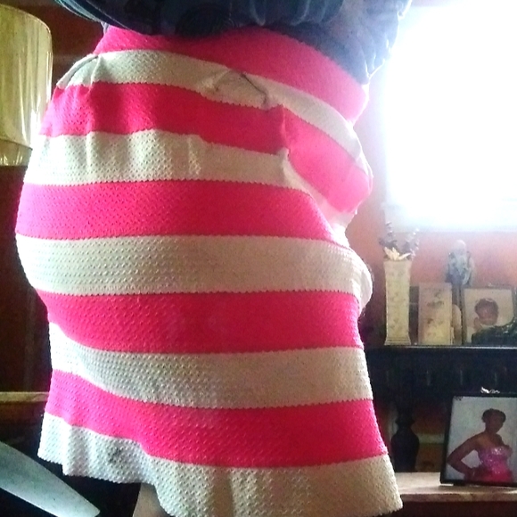 Skirt - Picture 2 of 2